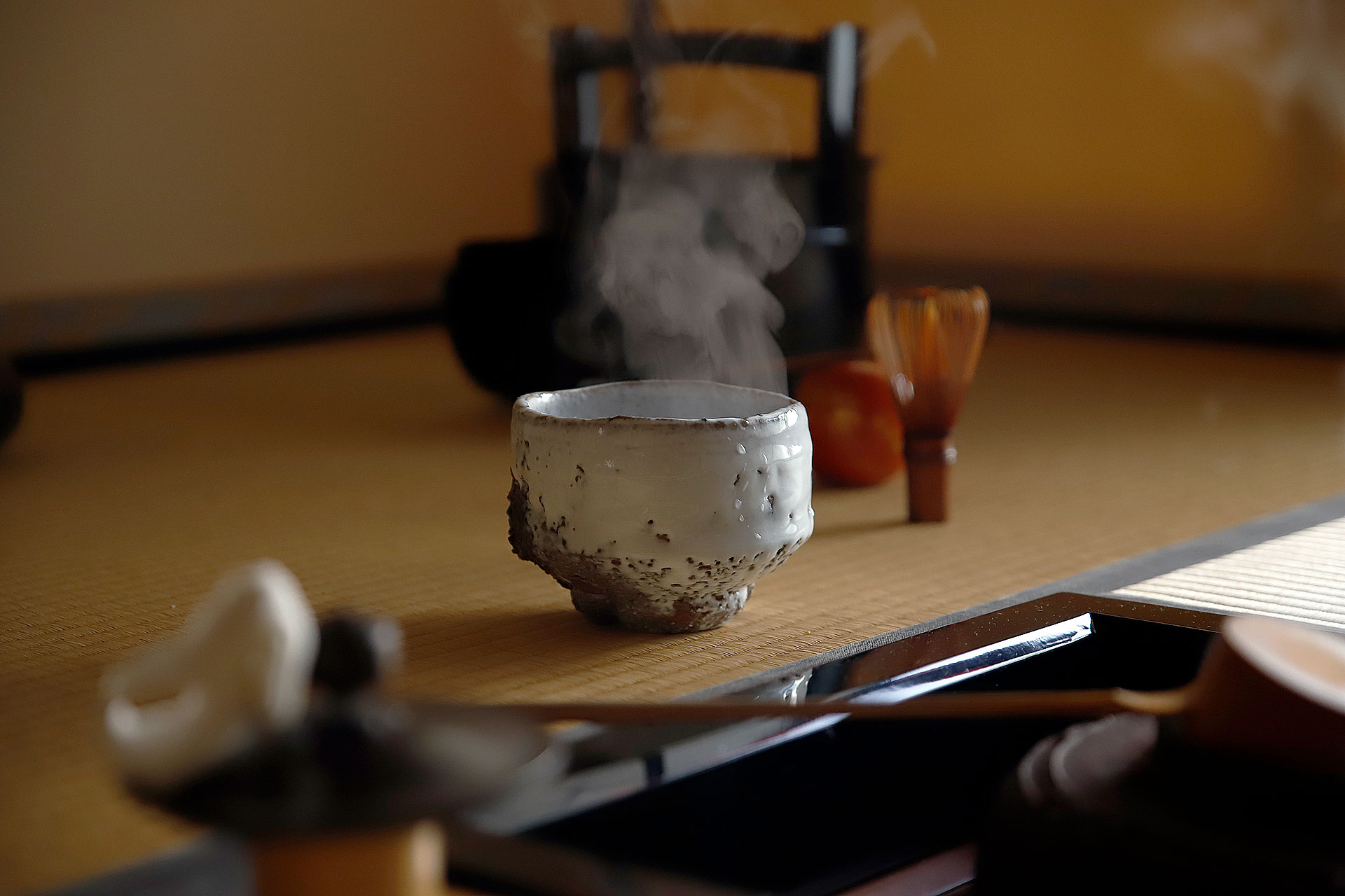 茶道 花 教室 表千家 堂後茶道教室 茶花 茶事 茶会 11月 設え 霜月 手桶 井伊宗観 鬼萩 万代屋釜